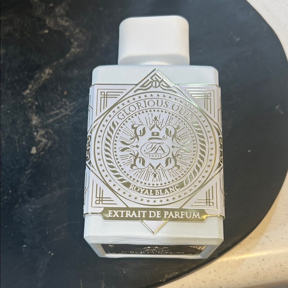Royal blanc perfume